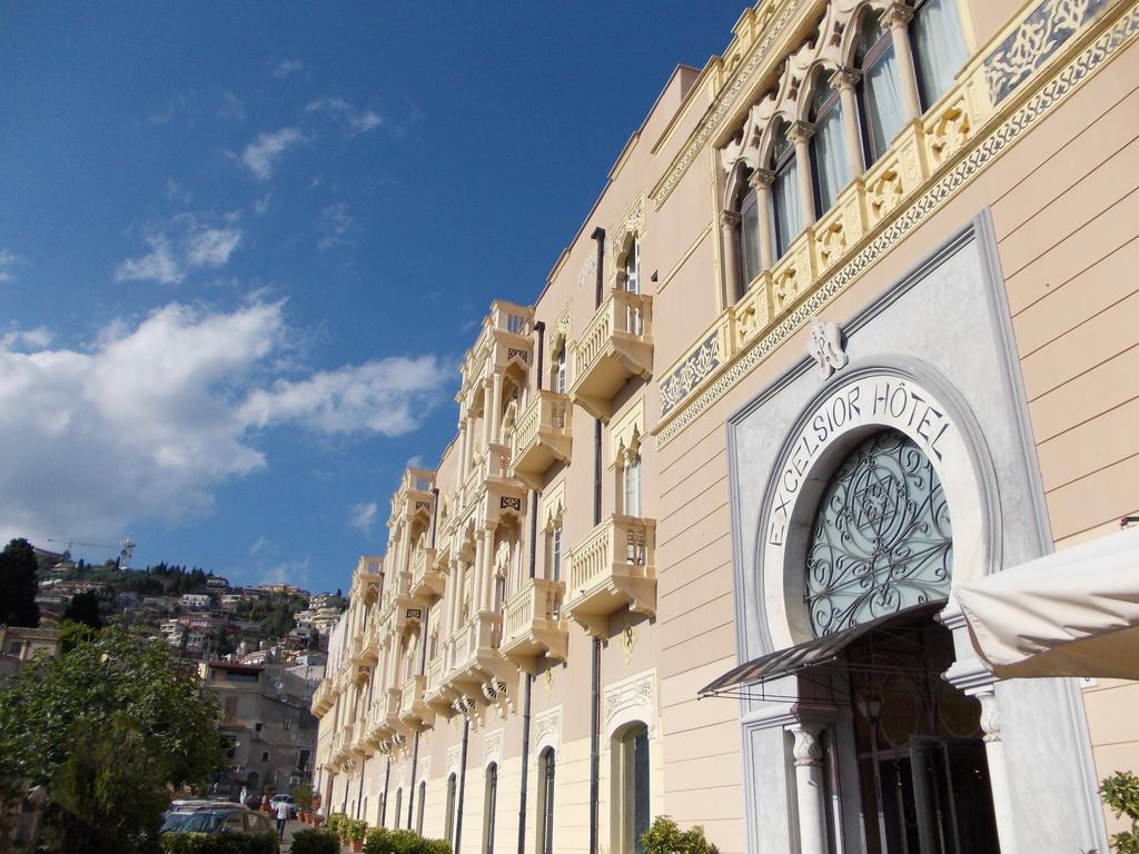 エクセルシオール パレス ホテル タオルミーナ エクステリア 写真
